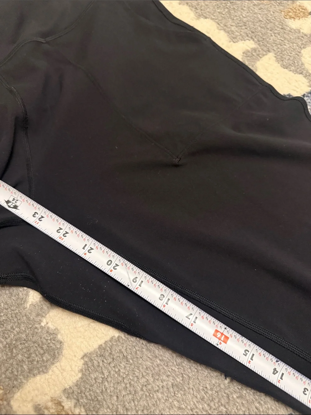 lululemon athletica Black joggers align Capri 23”inseam size 10 has pockets